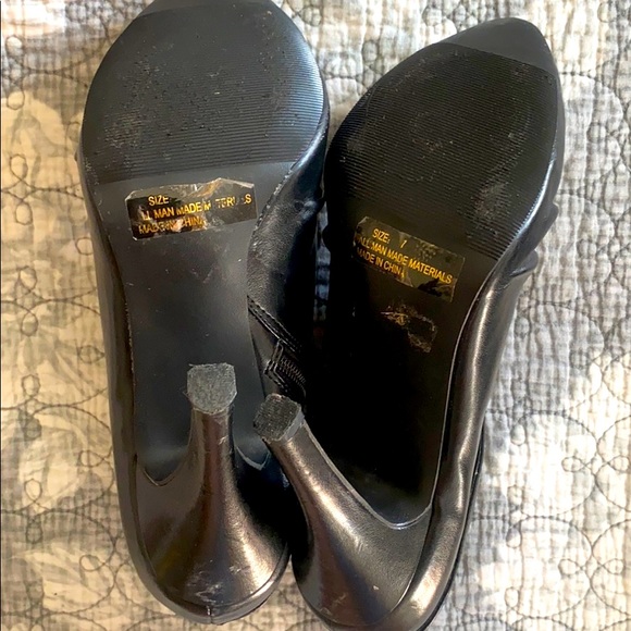 Charlotte Russe Ankle Zipped Heels Size 7 - Picture 5 of 5